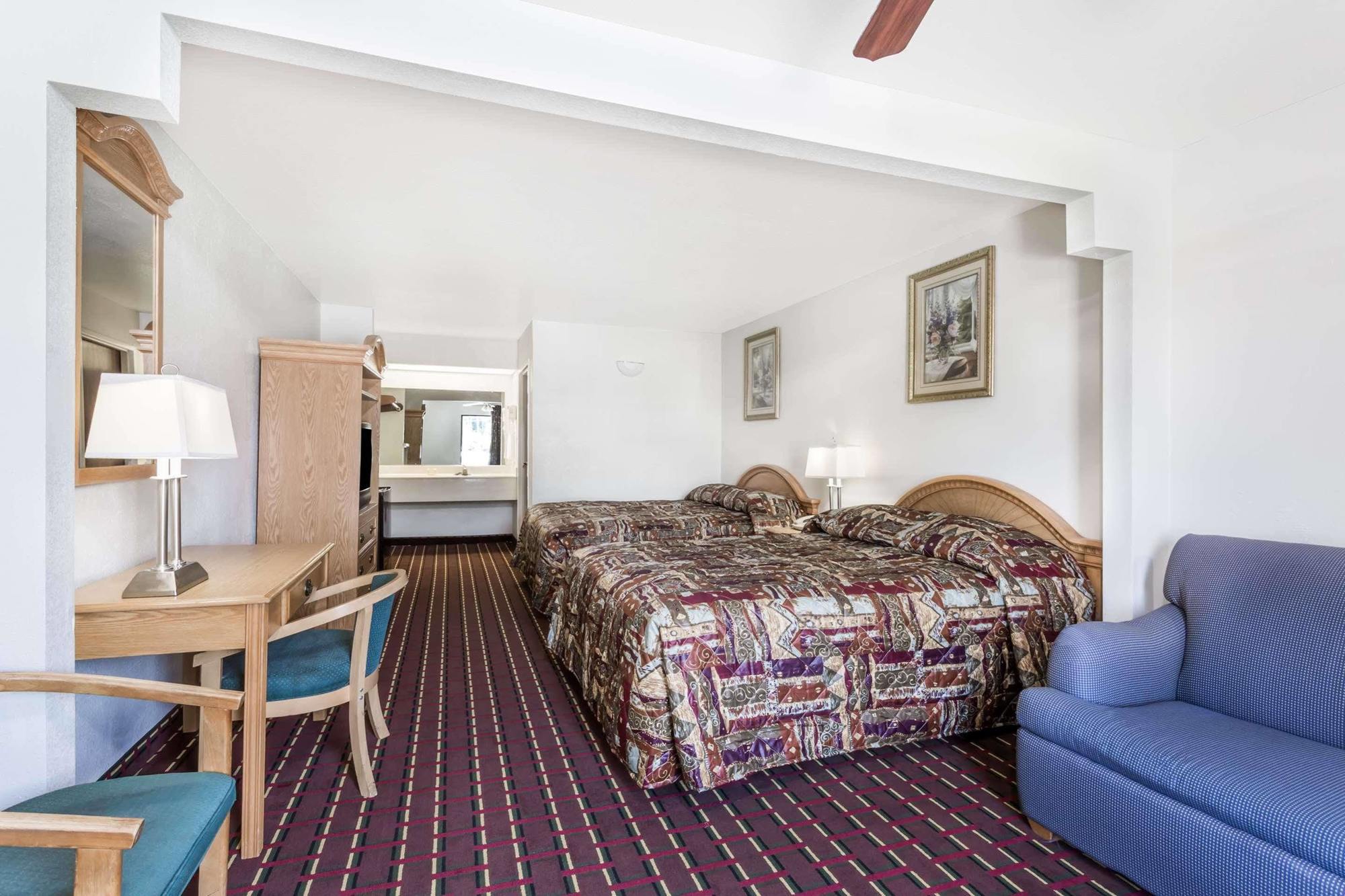 Brentwood Inn & Suites Suffolk Luaran gambar